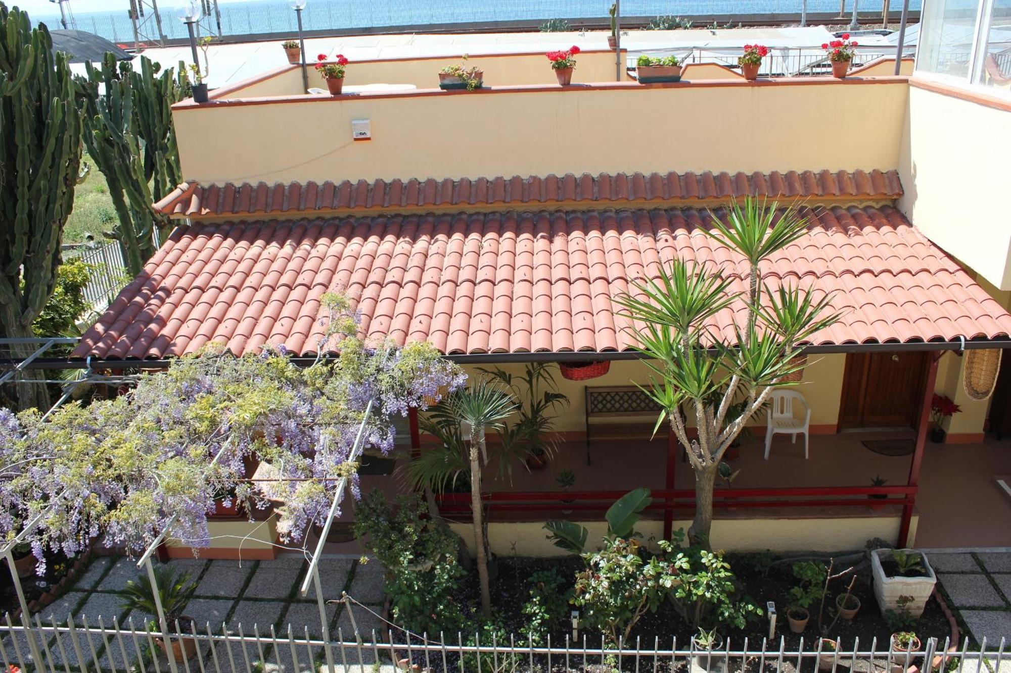 杜玛斯菲丽克斯住宿加早餐旅馆 埃尔科拉诺 外观 照片